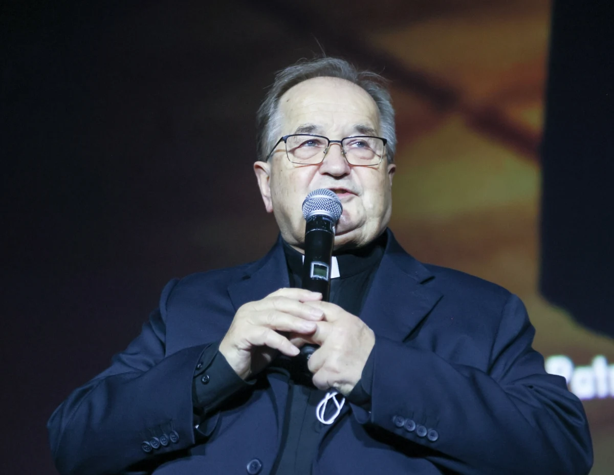 O "37 milionach zł wpłat z samych ministerstw na o. Tadeusza Rydzyka i jego podmioty" mówili w czwartek w Sejmie Piotr Głowski, wiceprzewodniczący komisji ds. rozliczeń PiS, a także Iwona Karolewska, Karolina Pawliczak oraz Roman Giertych z KO. "Zespół postanowił przygotować i w przyszłym tygodniu zaprezentować zawiadomienie o możliwości popełnienia przestępstwa korupcyjnego" - poinformowano. 