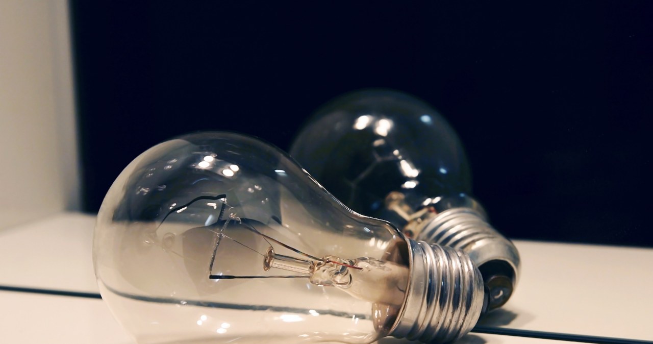 Gdzie wyrzucać zużyte żarówki? Niemal każdy robi błąd