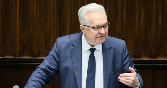 Polska jest krajem wolnym od choroby niebieskiego języka - podkreślił wiceminister rolnictwa Jacek Czerniak, odpowiadając na pytania posłów. Choroba, która atakuje bydło i owce występuje w kilku krajach Unii Europejskiej, także graniczących z Polską.