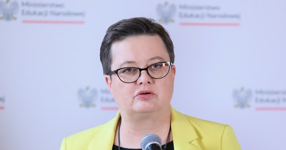 W środę odbyło się spotkanie przedstawicieli Episkopatu i resortu edukacji. Tematem posiedzenia były zmiany proponowane przez Ministerstwo Edukacji Narodowej w nauczaniu religii. Kościół opowiedział o swoich wątpliwościach związanych ze zmniejszeniem ilości godzin.