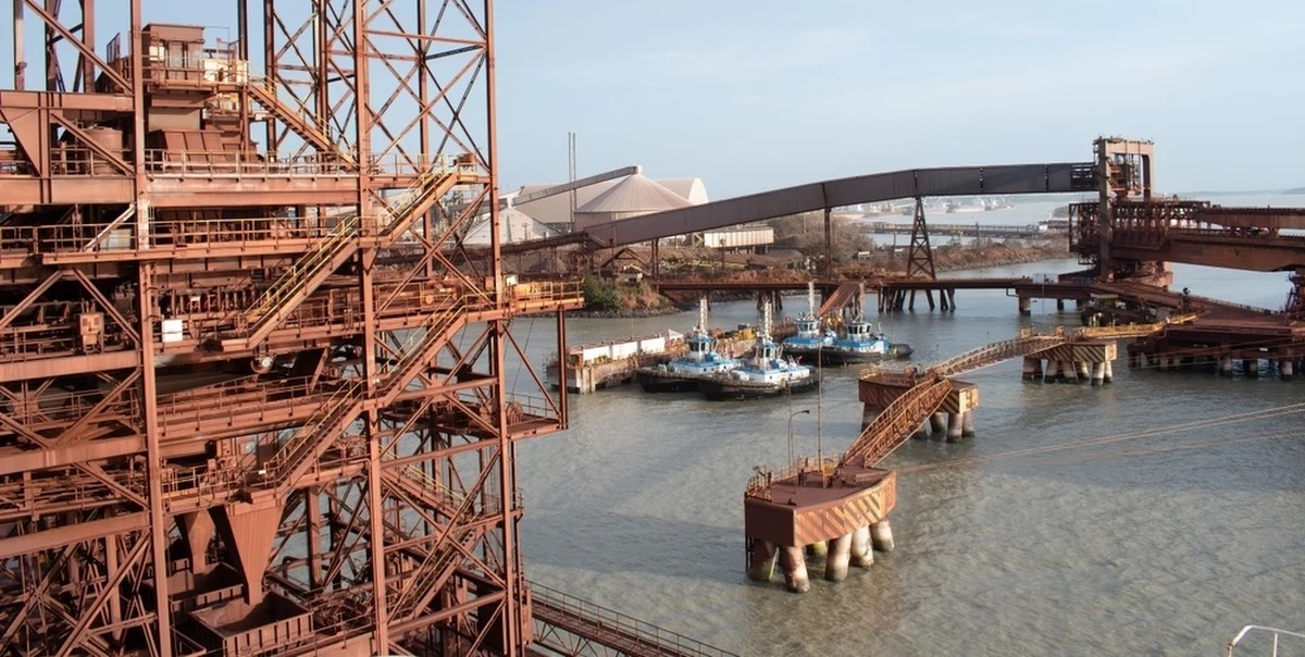 Polski masowiec "Jawor", na którym u wybrzeża Brazylii ujawniono blisko pół tony kokainy, dostał zgodę na wejście do portu w Sao Luis - ustalił reporter RMF FM Mateusz Chłystun. Przy nabrzeżu ma się odbyć zaplanowany wcześniej załadunek soi. Czy to oznacza koniec problemów załogi statku?