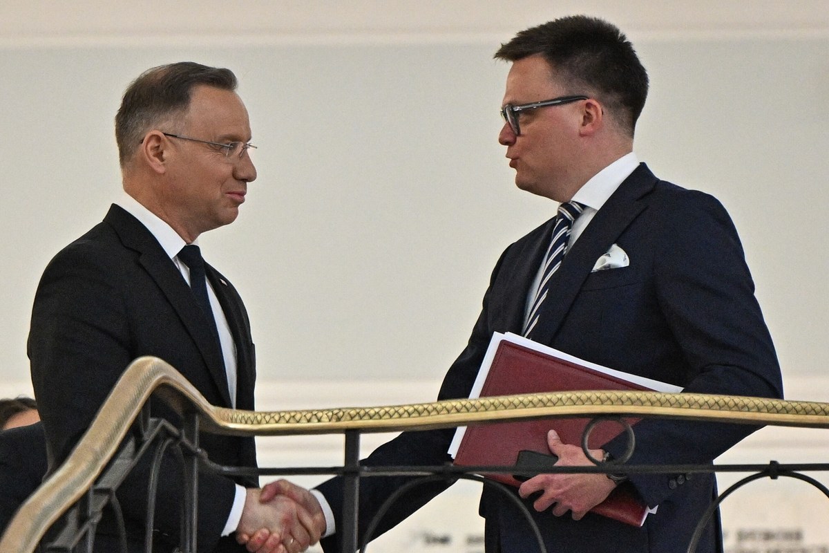 Prezydent Andrzej Duda chciał wygłosić orędzie do Sejmu w rocznicę wyborów parlamentarnych, 15 października. Marszałek Szymon Hołownia poinformował, że zaproponował prezydentowi, by orędzie wygłosił 16 października. Ostatecznie ustalono tę drugą datę.