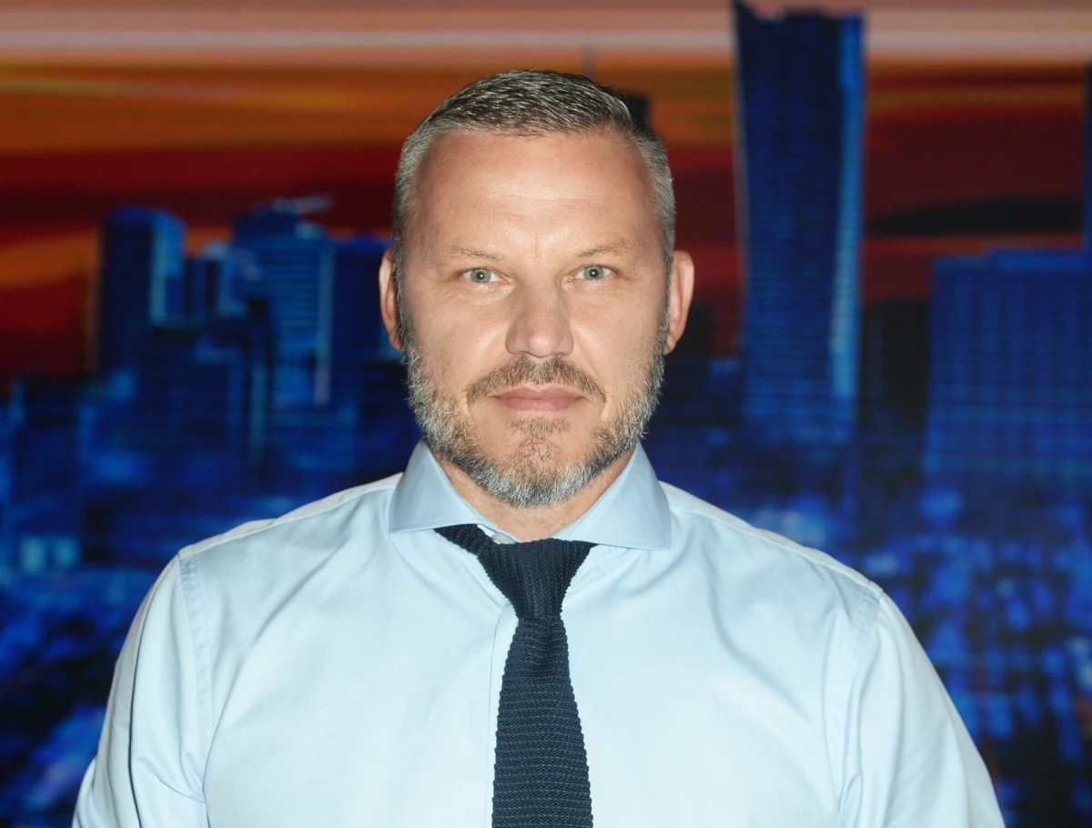 "Na pewno będzie to mecz z kolejnym silnym rywalem, który pokaże tak naprawdę, w którym miejscu jesteśmy, co możemy zaproponować. I jak radzą sobie nasi zawodnicy w konfrontacji z drużyną portugalską, która po nieudanym Euro stara się swój styl i markę odbudować" - mówił Tomasz Kłos w Radiu RMF24. Piotr Salak rozmawiał z byłym reprezentantem Polski, ekspertem i komentatorem o sobotnim meczu Polski z Portugalią w ramach Ligi Narodów.