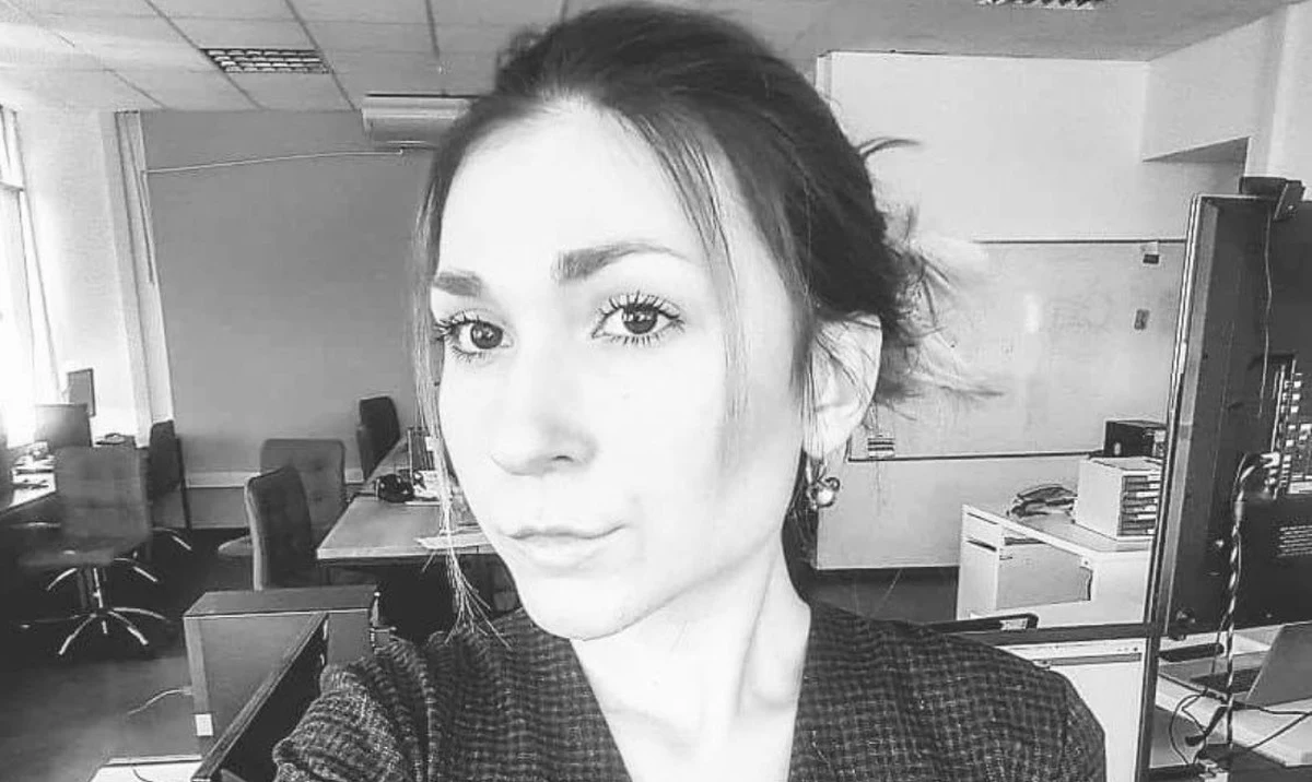 27-letnia Wiktoria Roszczyna, ukraińska dziennikarka i działaczka społeczna zmarła w więzieniu w Rosji. Okoliczności jej śmierci są nieznane. Rzecznik Komisji Europejskiej Peter Stano powiedział w piątek, że KE jest przerażona tymi doniesieniami.