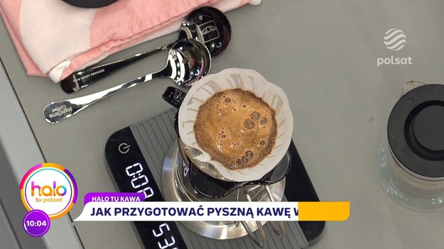 W ‘’halo ty polsat’’ pojawił się Alex Tęcza, który zdradził jaki gatunek kawy jest uznawany za najlepszy. Ekspert pokazał również różne metody patrzenia kawy. Dzięki jego wskazówkom domowa kawa już nigdy nie będzie w smaku gorzka lub kwaśna.