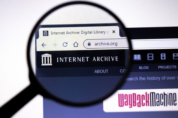 Dane 31 mln osób wykradzione. Atak hakerski na Internet Archive