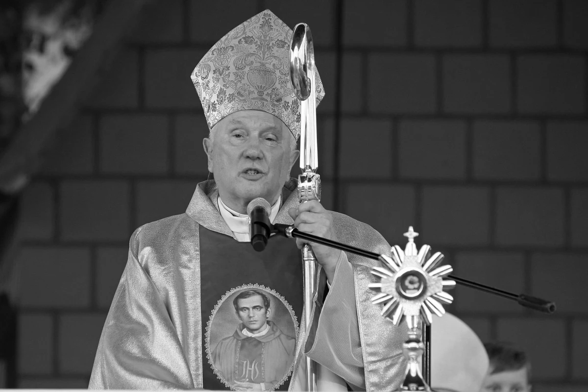 W wieku 83 lat zmarł arcybiskup senior Edward Ozorowski. W latach 2006-2017 był metropolitą białostockim.