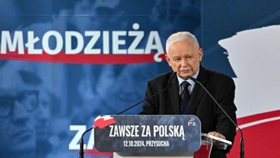 Kaczyński na kongresie PiS: Będziemy musieli, tak jak w 2015 r., gryźć trawę