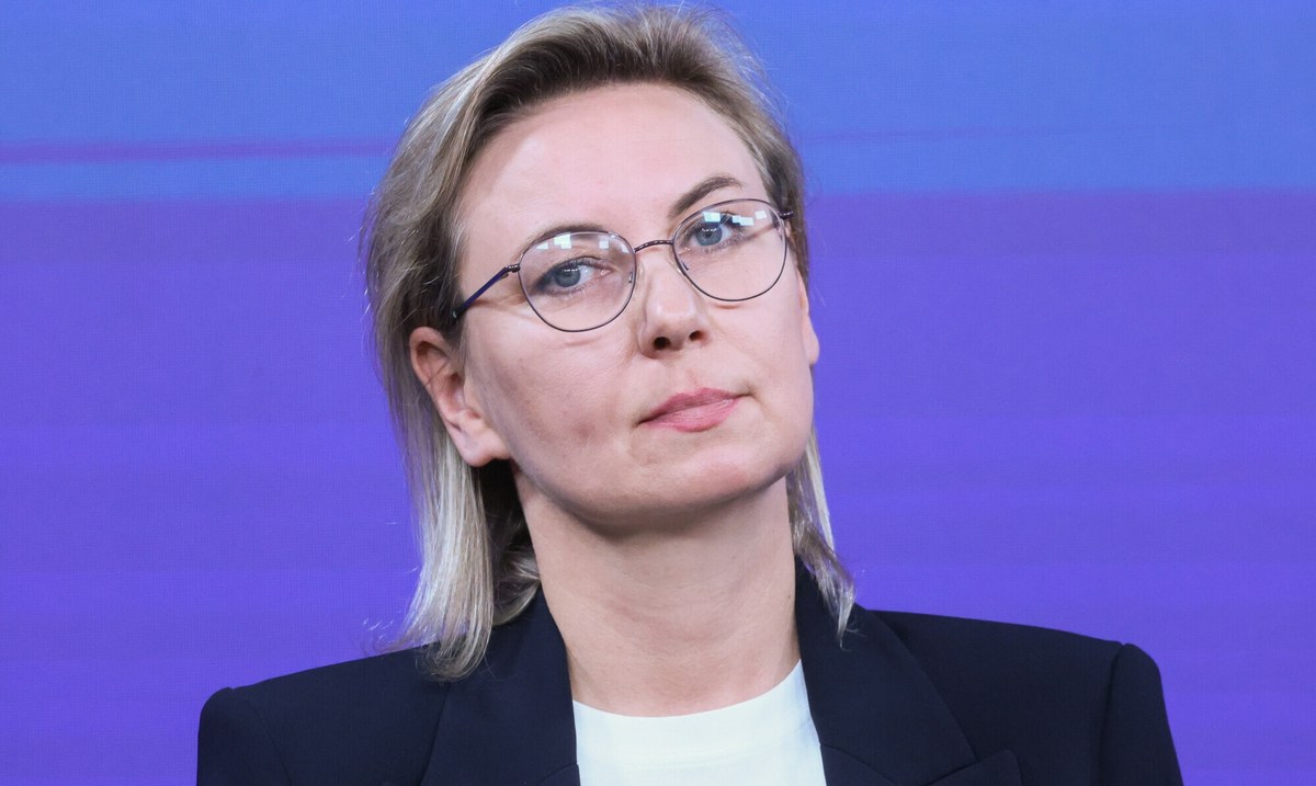 Minister ds. społeczeństwa obywatelskiego Agnieszka Buczyńska rezygnuje ze sprawowanej funkcji. Stanowisko to ma objąć obecna wiceprezydent m.st. Warszawy Adriana Porowska - potwierdził lider Polski 2050, marszałek Sejmu Szymon Hołownia w komunikacie przesłanym PAP.