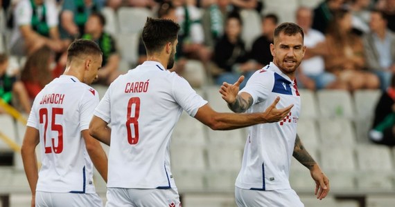 Piłkarze pierwszoligowej Wisły Kraków pokonali na wyjeździe 3:2 trzecioligową Siarkę Tarnobrzeg w 1/16 finału Pucharu Polski. Kolejne mecze tej rundy zostaną rozegrane w dniach 29-31 października.