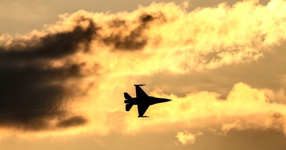 Rosyjskie źródła informują, że około 50 km od linii frontu ukraiński F-16 zestrzelił rosyjski Su-34. Samolot Federacji Rosyjskiej został trafiony, gdy zrzucał bomby szybujące. Załoga myśliwca miała nie przeżyć konfrontacji.