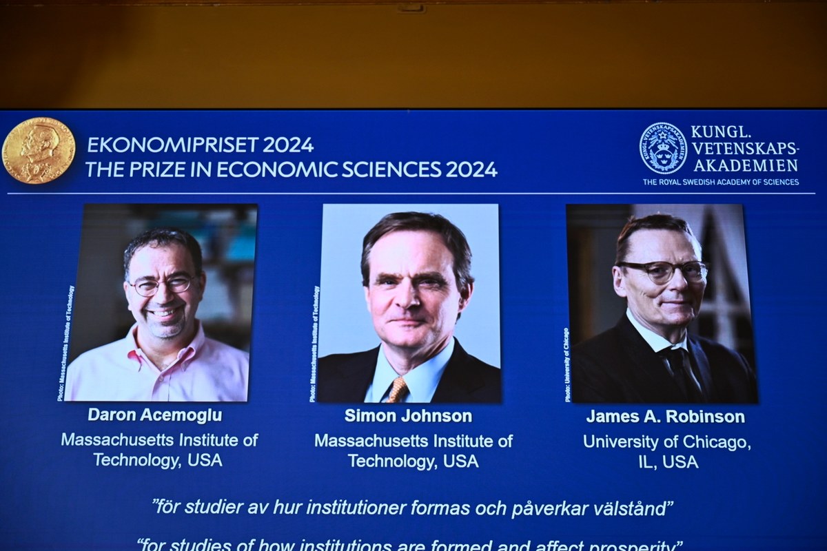 Daron Acemoglu, Simon Johnson i James A. Robinson zostali laureatami nagrody Banku Szwecji im. Alfreda Nobla w dziedzinie nauk ekonomicznych. Wyróżnienie przyznała Królewska Szwedzka Akademia Nauk.