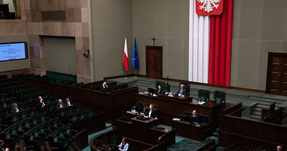 W Sejmie rozpoczynają się komisyjne prace nad przyszłorocznym budżetem, a wraz z nimi pojawia się pytanie o "budżetowe święte krowy" - instytucje, które same proponują swoje budżety. Odpowiedzialny za budżet rząd nie może w nich nic zmieniać. Chodzi m.in. o Sąd Najwyższy, KRS, Trybunał Konstytucyjny, IPN i Kancelarię Prezydenta RP.