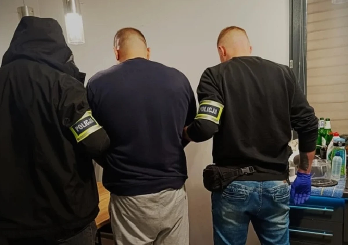 Policjanci zatrzymali trzy osoby i zabezpieczyli 35 kg narkotyków o czarnorynkowej wartości blisko miliona złotych. Kolejne laboratorium zostało zlikwidowane na Kaszubach. Zatrzymanym grozi nawet do 20 lat więzienia. 