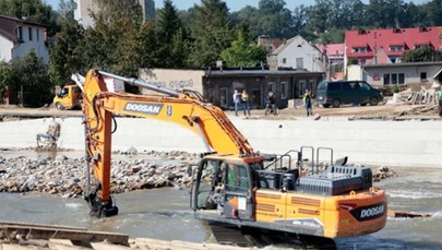 Opolskie po powodzi: Nie wszystkie drogi są przejezdne