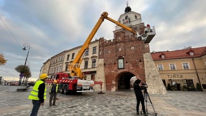 Zegary wracają na Bramę Krakowską i tym razem będą wskazywać właściwy czas