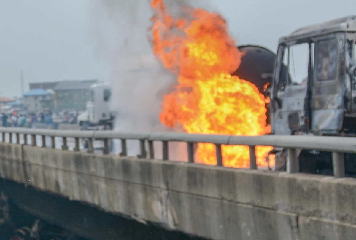 Do 140 wzrosła liczba ofiar śmiertelnych wybuchu cysterny z paliwem na północy Nigerii – przekazała miejscowa policja. Wcześniej informowano o co najmniej 94 zabitych i 50 rannych.
