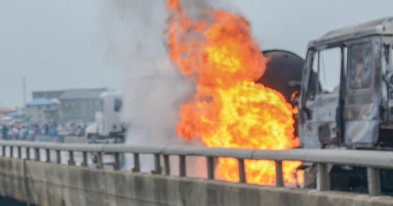 Do 140 wzrosła liczba ofiar śmiertelnych wybuchu cysterny z paliwem na północy Nigerii – przekazała miejscowa policja. Wcześniej informowano o co najmniej 94 zabitych i 50 rannych.
