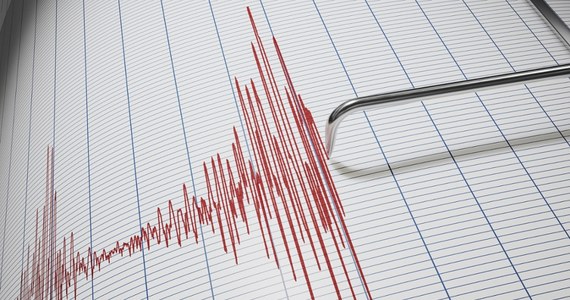 Silne trzęsienie ziemi nawiedziło w środę wschodnią Turcję, niespełna 200 km od granicy z Syrią. Niestety, pojawiły się informacje o zniszczeniach i rannych.