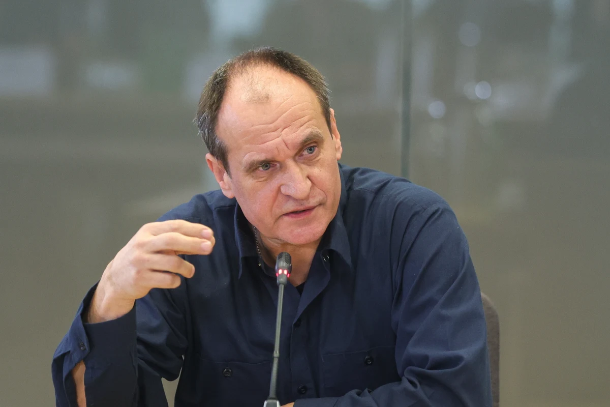 Paweł Kukiz poinformował o rozwiązaniu koła poselskiego Kukiz'15. Powstało nowe koło - w tym samym składzie - o nazwie Wolni Republikanie.
