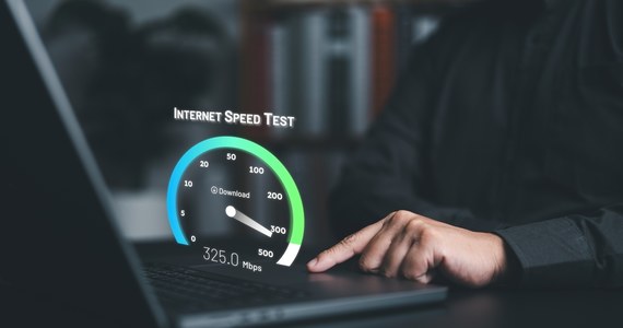 Rosjanie wkrótce mogą zostać pozbawieni cennego narzędzia, jaką jest usługa do pomiaru prędkości internetu Speedtest. Inicjatorzy takiego rozwiązania twierdzą, że amerykańska firma Ookla, twórca usługi, współpracuje z tamtejszymi agencjami wywiadowczymi.