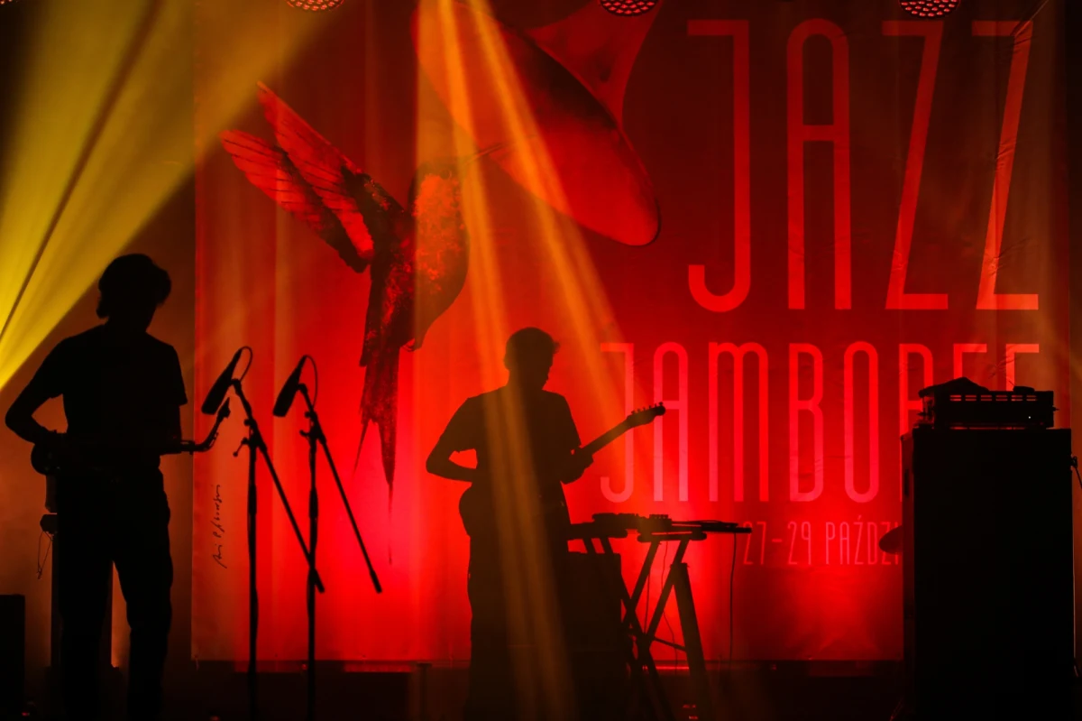 Jazz Jamboree to jeden z najstarszych festiwali jazzowych w Europie. 25 października zacznie się edycja 2024, a wszystkie koncerty odbywać się będą w stołecznym Klubie Stodoła.