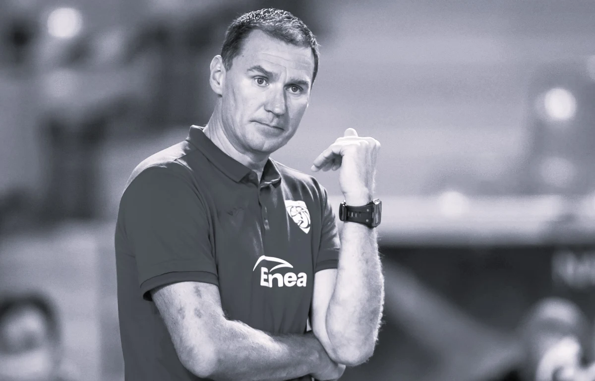 Zmarł Adam Grabowski, ceniony trener siatkarski. Miał 54 lata. Informację o jego śmierci przekazał Polski Związek Piłki Siatkowej (PZPS).