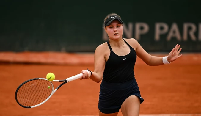 Kwadrans rozgrzewki, 16 minut gry. Noc nie zabrała marzeń polskiej ćwierćfinalistce Wimbledonu