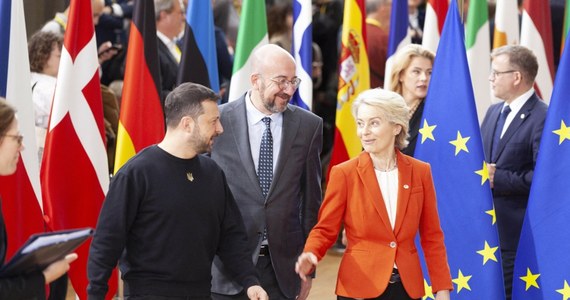 Rada Europejska wyraża solidarności z Polską - takie słowa znalazły się we wnioskach końcowych z zakończonego w czwartek w Brukseli szczytu unijnych przywódców. Chodzi o zagrożenie hybrydowe ze strony Białorusi i Rosji, które wykorzystują nielegalnych migrantów, by destabilizować sytuację w Polsce.