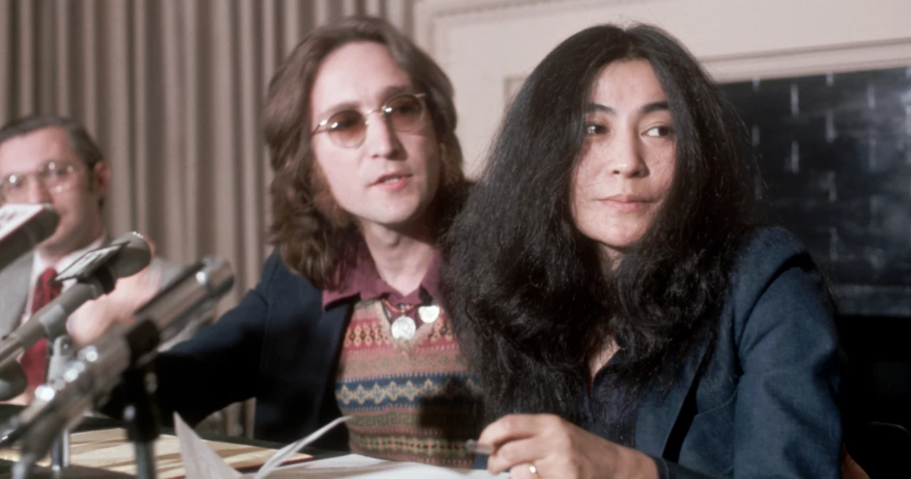  Wojnę oprotestowali leżeniem w łóżku. Yoko Ono i Lennon byli obiektem kpin i zazdrości