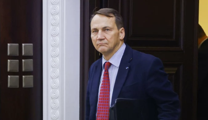 Radosław Sikorski padł ofiarą oszustów. MSZ przedstawia szczegóły