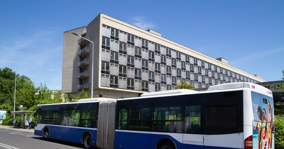 Dobra wiadomość dla mieszkańców Krakowa. W sobotę zostały uruchomione nowe połączenia autobusowe. Kursy realizowane są m.in. na osiedle Żabiniec, które do tej pory pozbawione było komunikacji miejskiej.