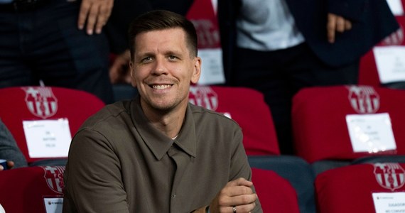 Wojciech Szczęsny znajdzie się w kadrze na niedzielny mecz Barcelony z Sevillą w 10. kolejce ligi hiszpańskiej, ale nie wyjdzie na boisko w podstawowym składzie - przekazał na konferencji prasowej trener Katalończyków Hansi Flick.