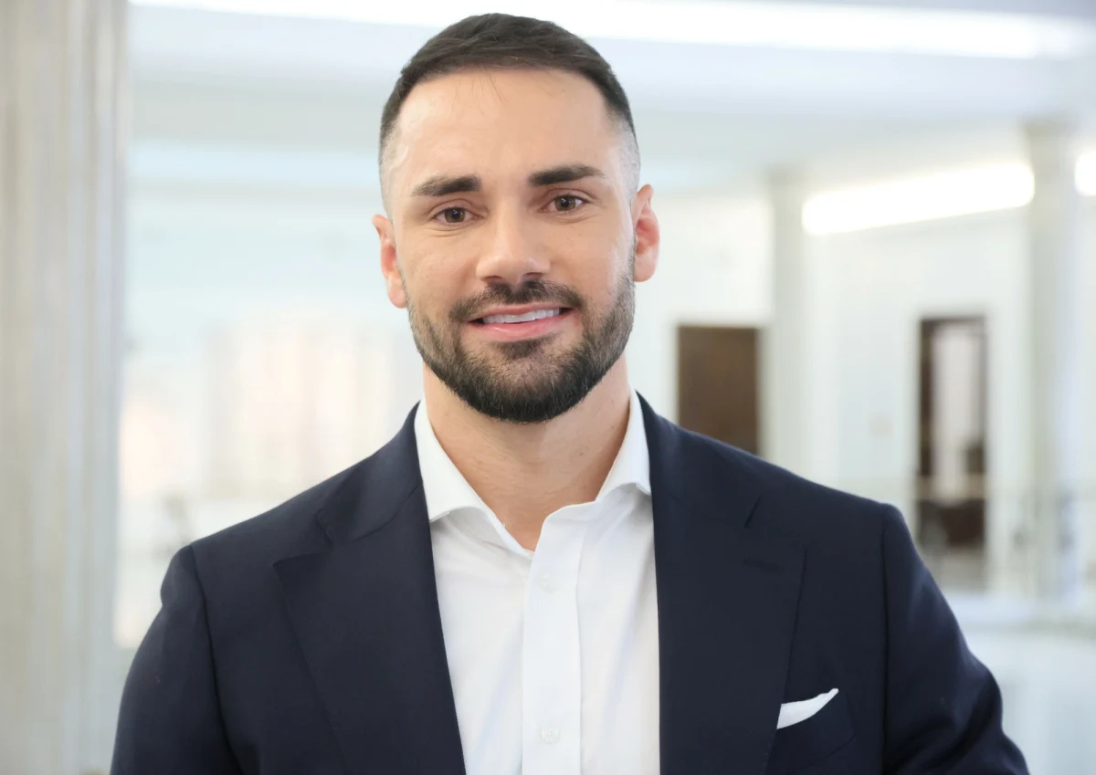 "Poseł Łukasz Litewka ma sporą grupę fanów i potencjał" - powiedział wiceszef klubu Lewicy Tomasz Trela. Jak dodał potem, jego partia rozważa wielu potencjalnych kandydatów na urząd prezydenta.