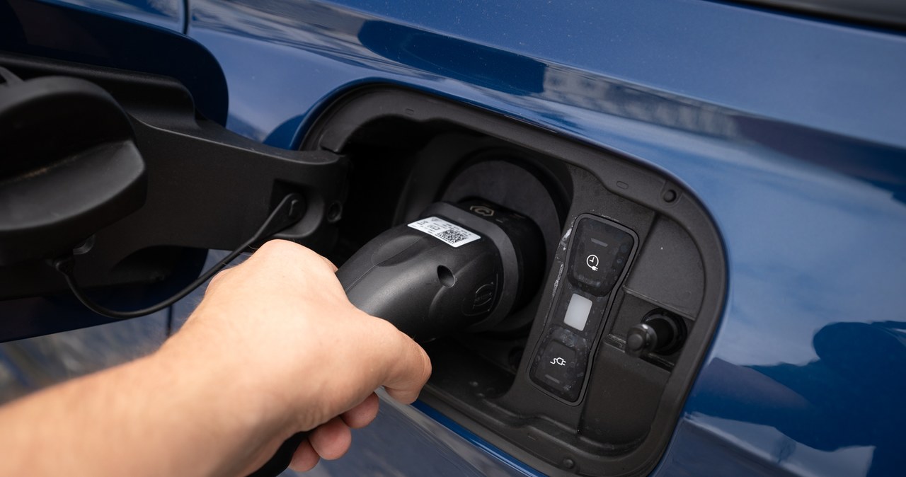 wiadomości,aktualności,Interia Elektryfikacja w Polsce nabiera tempa. Więcej aut elektrycznych i punktów ładowania