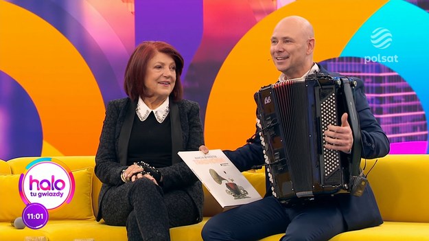 Marcin Wyrostek, znany muzyk – akordeonista odwiedził studio "halo tu polsat", by opowiedzieć o nowej płycie, która jest owocem jego fascynacji Śląskiem, gdzie artysta mieszka od 20 lat. Razem z nim na kanapie usiadła znakomita wokalistka Urszula Dudziak, która zaśpiewała z Marcinem jeden z utworów. Obchodząca 81. urodziny gwiazda podzieliła się z widzami sekretem dobrej formy.