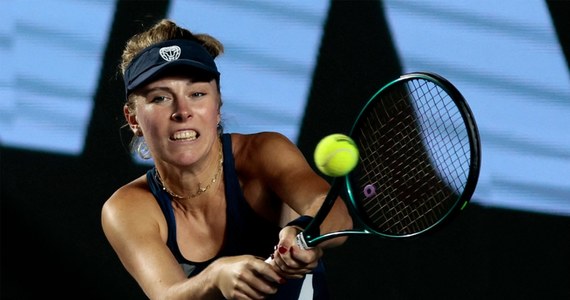 Magdalena Fręch pożegnała się z turniejem WTA 500 w Tokio. Polka niespodziewanie odpadła już w pierwszej rundzie po przegranej z postawioną na 148. miejscu w światowym rankingu Turczynką Zeynep Sonmez 6:1, 4:6, 3:6.