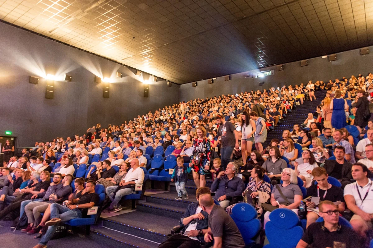 Horrory, thrillery, science fiction, fantasy, czarne komedie, krwawe kino akcji, mroczne dramaty, dokumenty i filmy zupełnie szalone - to wszystko będzie można zobaczyć na Splat!FilmFest. Święto kina gatunkowego rozpoczyna się już w czwartek w Kinotece w Warszawie i w kinie Nowe Horyzonty we Wrocławiu. 