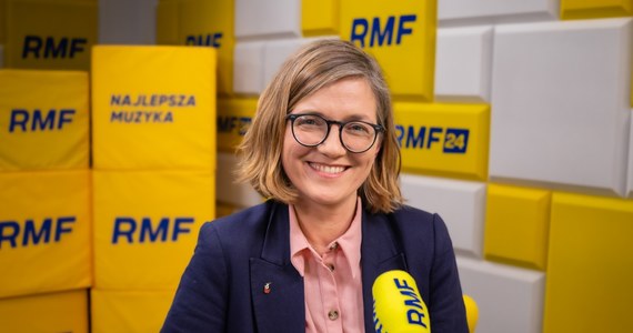 Projekt ministry Katarzyny Kotuli ustawy o związkach partnerskich jest projektem rządowym - podkreślała w Rozmowie o 7:00 w Radiu RMF24 Magdalena Biejat. "Jest to projekt z ministerstwa należącego do tego rządu, takie projekty nazywają się rządowymi, to, w jakim kształcie wyjdzie z rządu do Sejmu, teraz jest przedmiotem uzgodnień międzyresortowych" - mówiła wicemarszałek Senatu, współprzewodnicząca Partii Razem. I dodawała, że ma nadzieję, iż PSL jednak poprze ten dokument. 