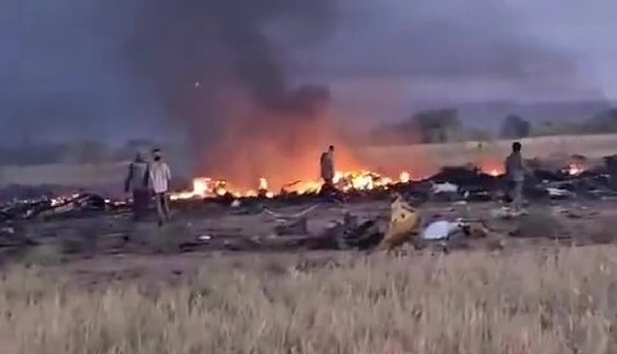 Na zachodzie Sudanu zestrzelono samolot transportowy, na pokładzie którego byli Rosjanie - podała rosyjska ambasada w Sudanie, powołując się na doniesienia Sił Szybkiego Wsparcia, paramilitarnej grupy operującej na terytorium Sudanu. Wiele wskazuje na to, że bojownicy strącili maszynę przez pomyłkę.