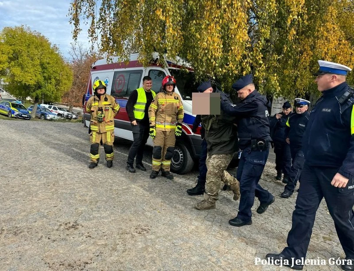 Celowe uszkodzenie sterowni, zatrzymanie wyciągu kolejki "Puchatek" (Szrenica Ski Arena) i ewakuacja turystów. Te sceny rodem z filmu akcji miały miejsce w Szklarskiej Porębie. Na szczęście to tylko ćwiczenia służb mundurowych. 