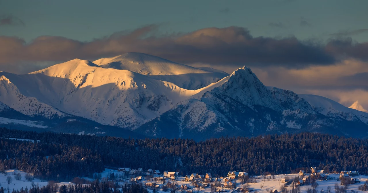  Oto najpiękniejszy punkt widokowy na Tatry. Bajkowa panorama urzeka o każdej porze roku