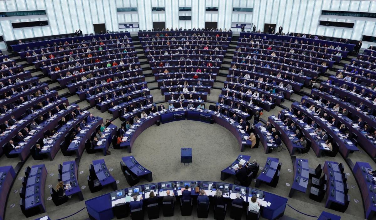 Parlament Europejski poparł przyznanie Ukrainie pożyczki na 2025 rok o wartości 35 mld euro z zysków z zamrożonych aktywów Federacji Rosyjskiej. Pieniądze mają być dostępne do końca bieżącego roku, spłata nastąpi w roku przyszłym. Kijów będzie mógł wydać te pieniądze zgodnie z własną wolą.