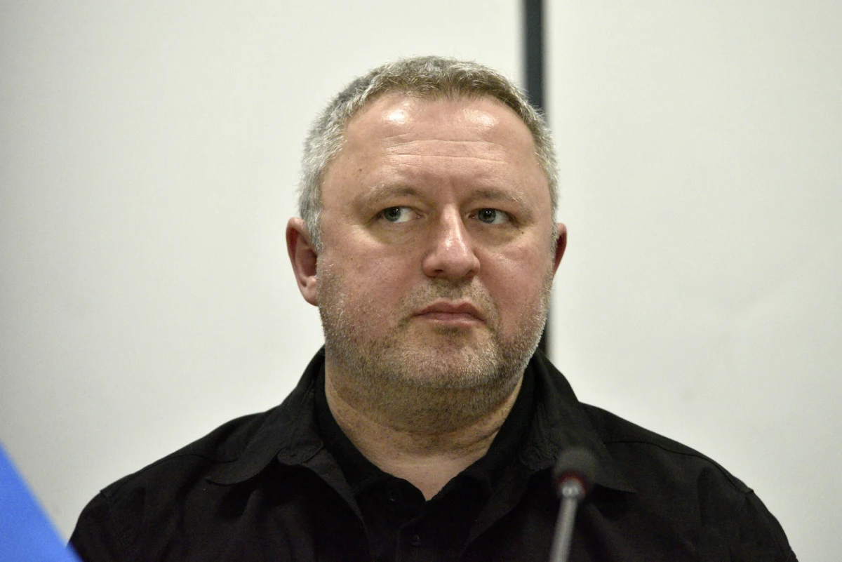 Andrij Kostin – prokurator generalny Ukrainy podał się we wtorek do dymisji. Decyzja jest związana z doniesieniami o bezprawnym uzyskiwaniu przez ukraińskich prokuratorów statusu osoby niepełnosprawnej. Wykorzystywano go, by uniknąć mobilizacji na wojnę.