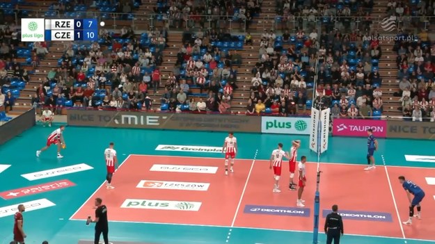 Asseco Resovia Rzeszów – Steam Hemarpol Norwid Częstochowa 2:3 (17:25, 25:23, 25:15, 28:30, 12:15). Siatkówka, PlusLiga 2024/2025 - 8 kolejka. MVP: Patrik Indra (25/44 = 56% skuteczności w ataku + 1 as + 2 bloki).