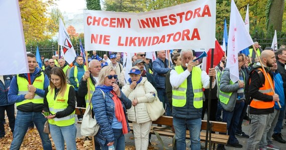 Huta Częstochowa formalnie postawiona w stan upadłości. Taką decyzję podjął Sąd Okręgowy w Częstochowie. Decyzja jest prawomocna i nie można już się od niej odwołać.