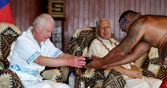 Jest już nie tylko królem Wielkiej Brytanii, ale także wodzem wioski Moata'a na Samoa. Karol III otrzymał tytuł Tui-Taumeasina, a podczas ceremonii wręczono mu zabitą na jego cześć świnię.