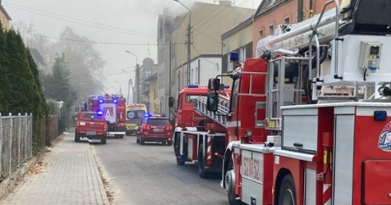 W piątek rano doszło do pożaru w kamienicy w pomorskim Czersku. Strażacy podczas akcji gaśniczej znaleźli ciało mężczyzny.