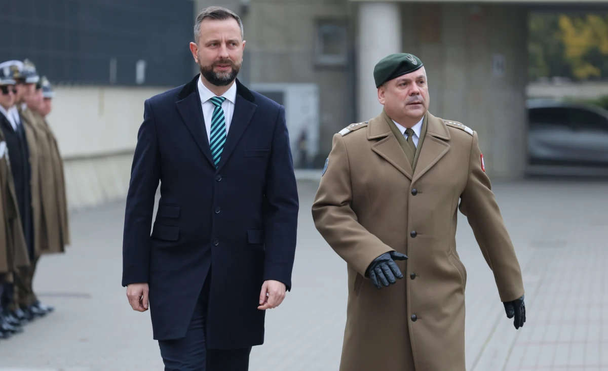 Przygotowany został projekt ustawy w sprawie w prowadzenia Karty Rodziny Wojskowej - poinformował minister obrony narodowej Władysław Kosiniak-Kamysz. Rozwiązania zawarte w projekcie mają zapewnić rodzinom żołnierzy m.in. ulgi w instytucjach publicznych i pierwszeństwo w rekrutacji do przedszkoli.