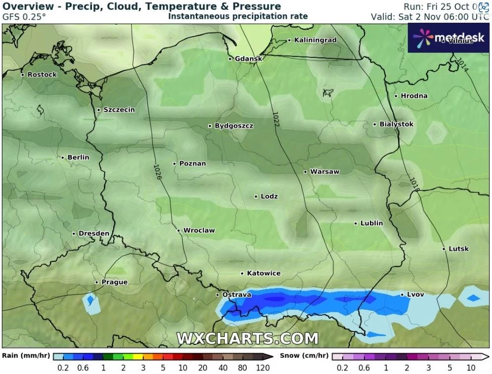 2 listopada przelotne deszcze mogą się pojawić w praktycznie całym kraju. Najmocniej popada na południu, a na terenach podgórskich może nawet spaść deszcz ze śniegiem
